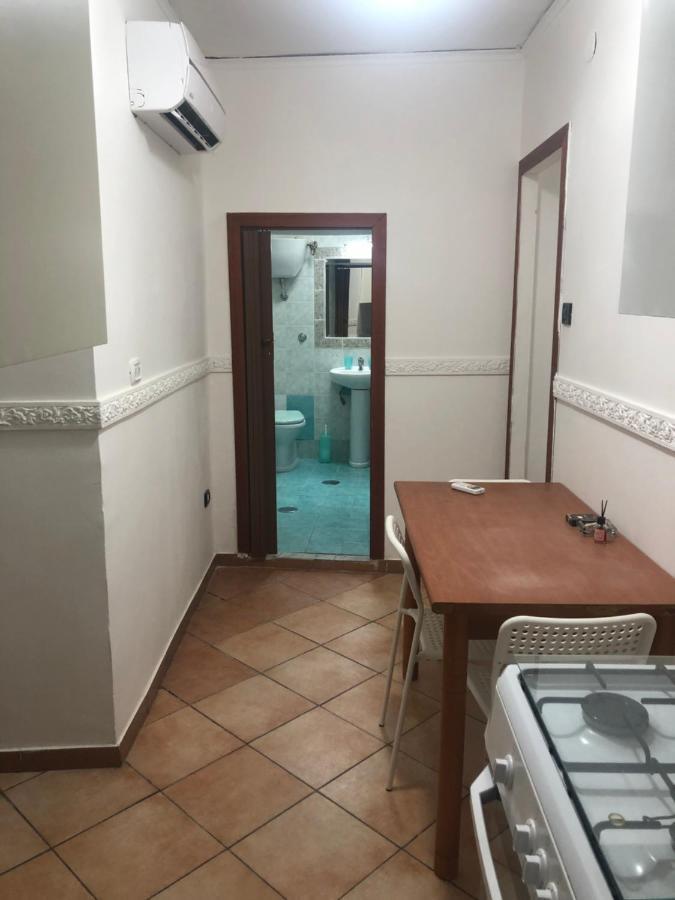 Quartieri Spagnoli Homecasa Vacanze เนเปิลส์ ภายนอก รูปภาพ