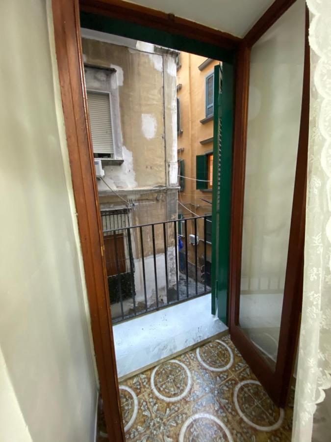 Quartieri Spagnoli Homecasa Vacanze เนเปิลส์ ภายนอก รูปภาพ