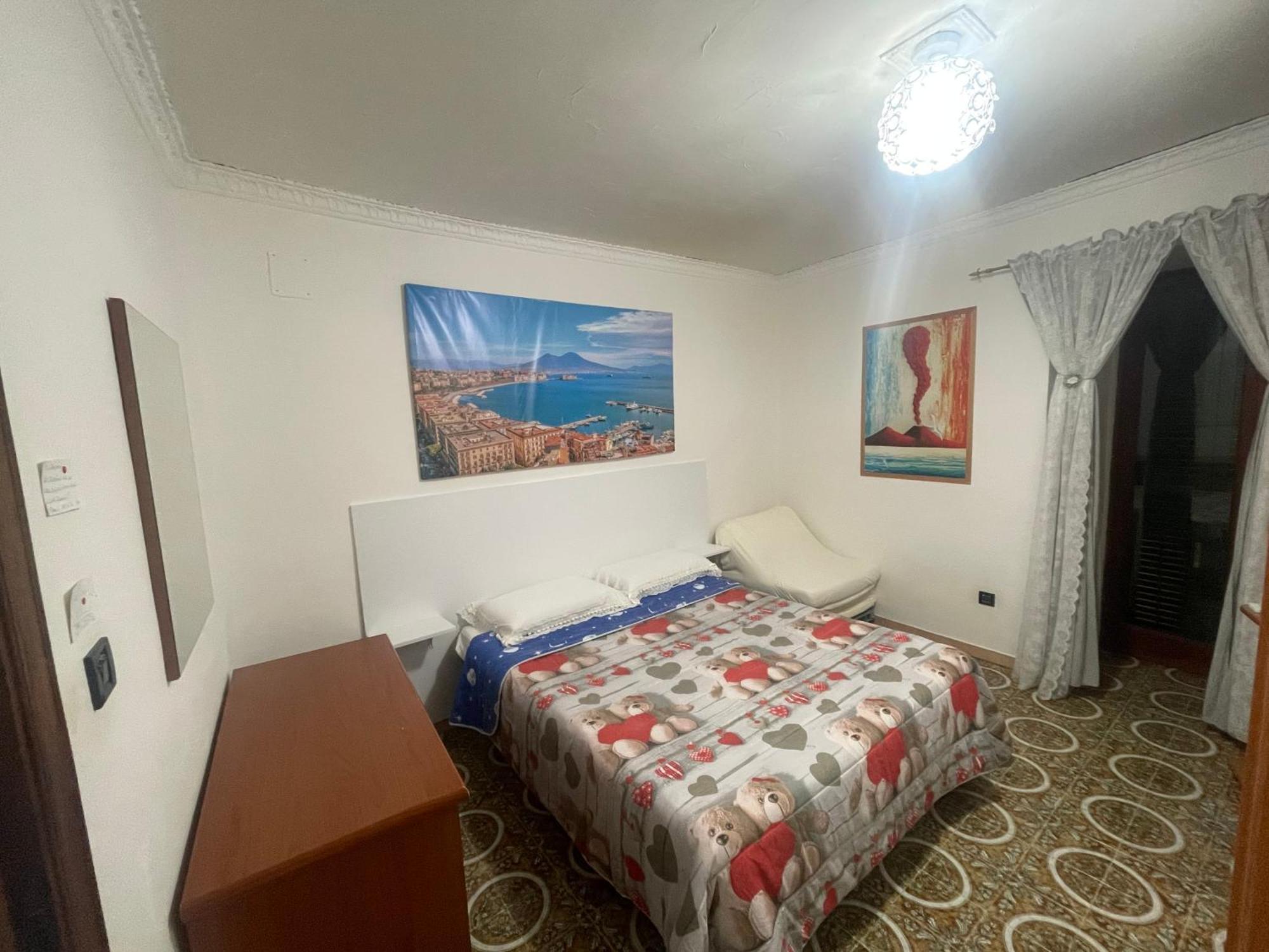 Quartieri Spagnoli Homecasa Vacanze เนเปิลส์ ภายนอก รูปภาพ